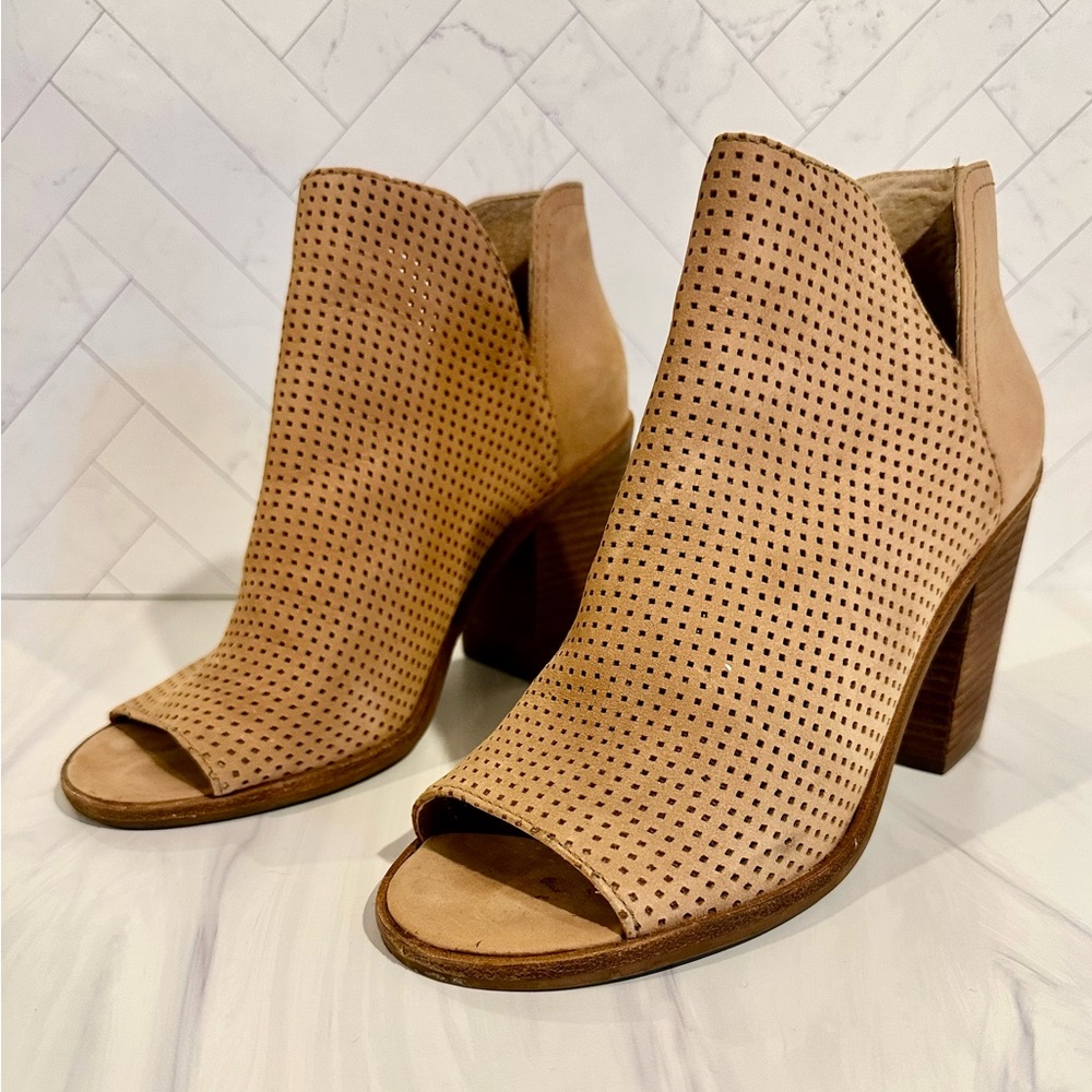 Free People
Tan Heeled Boots with Perforated Leather